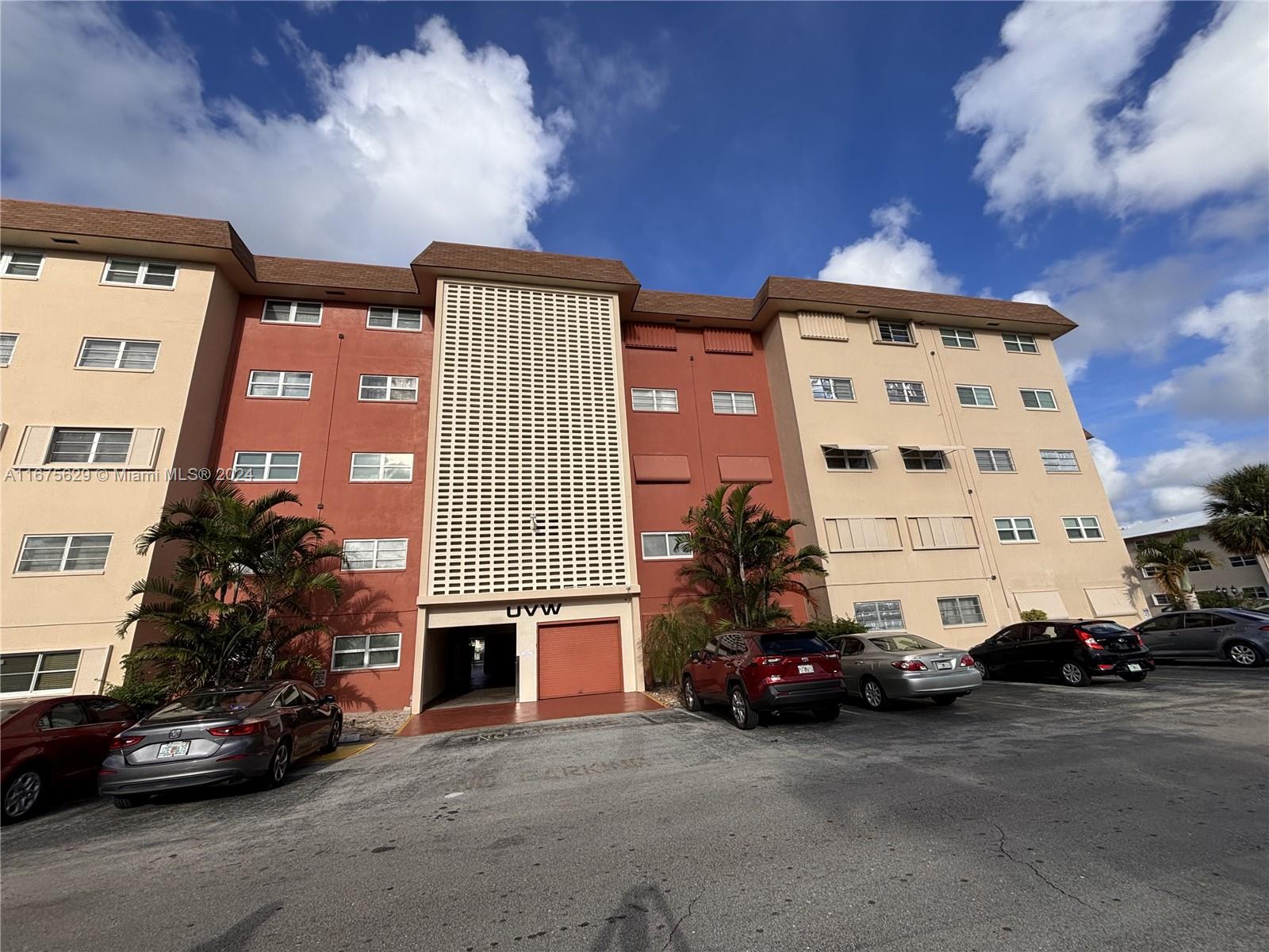 BEVERLY HILLS CONDO - фото