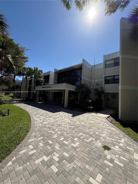 Country Club Village