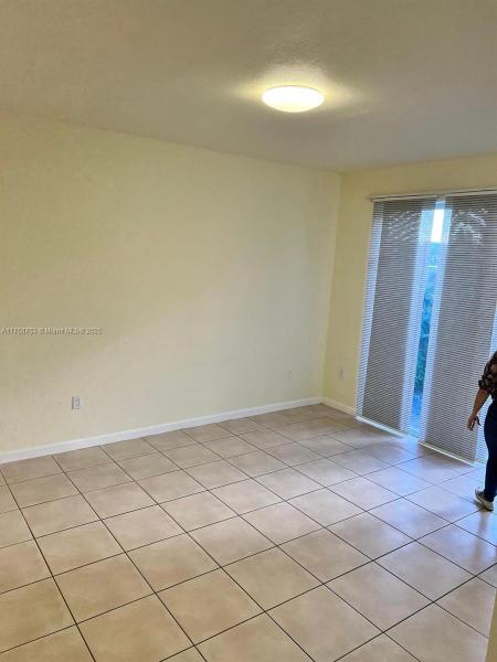 SHOMA TOWNHOMES AT KEYSCO