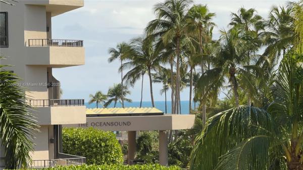 KEY COLONY NO 4 CONDO