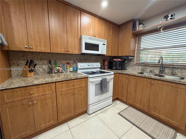 Sunrise Lakes Phase 3