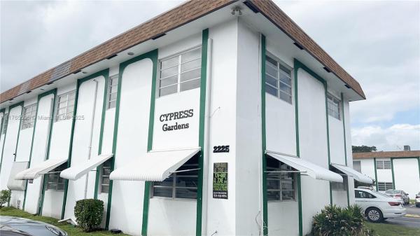 Cypress Gardens Condo