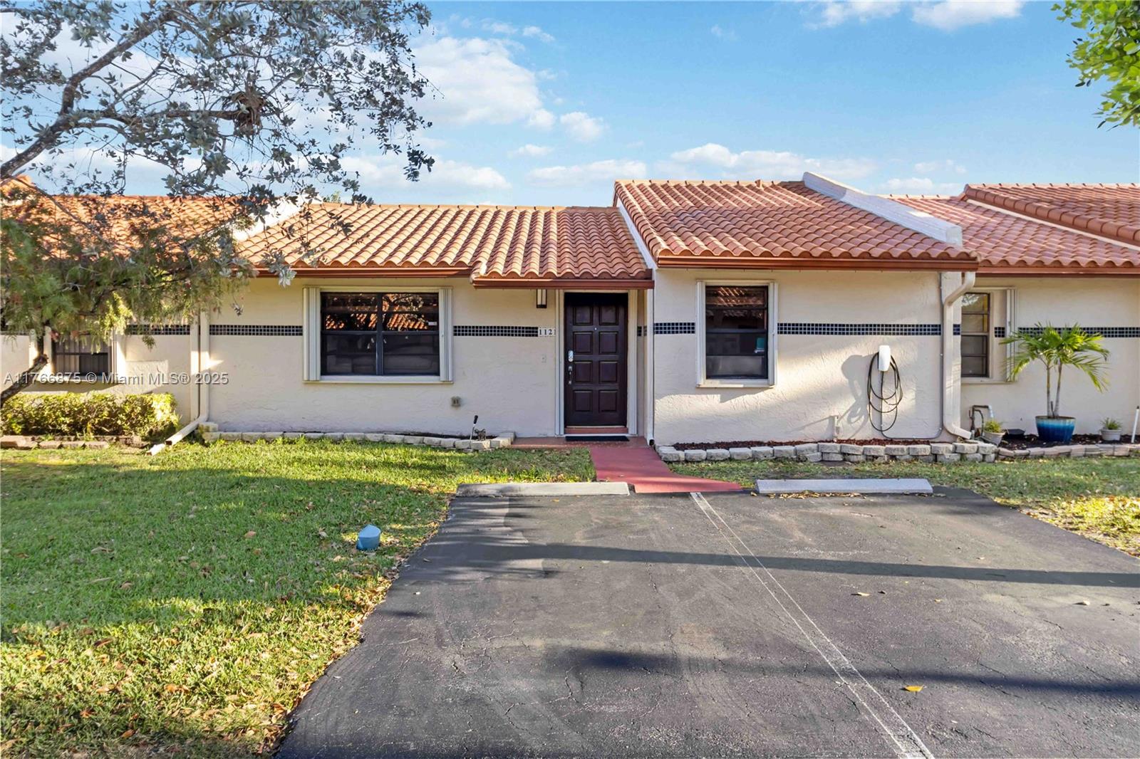 FOREST LAKE - фото