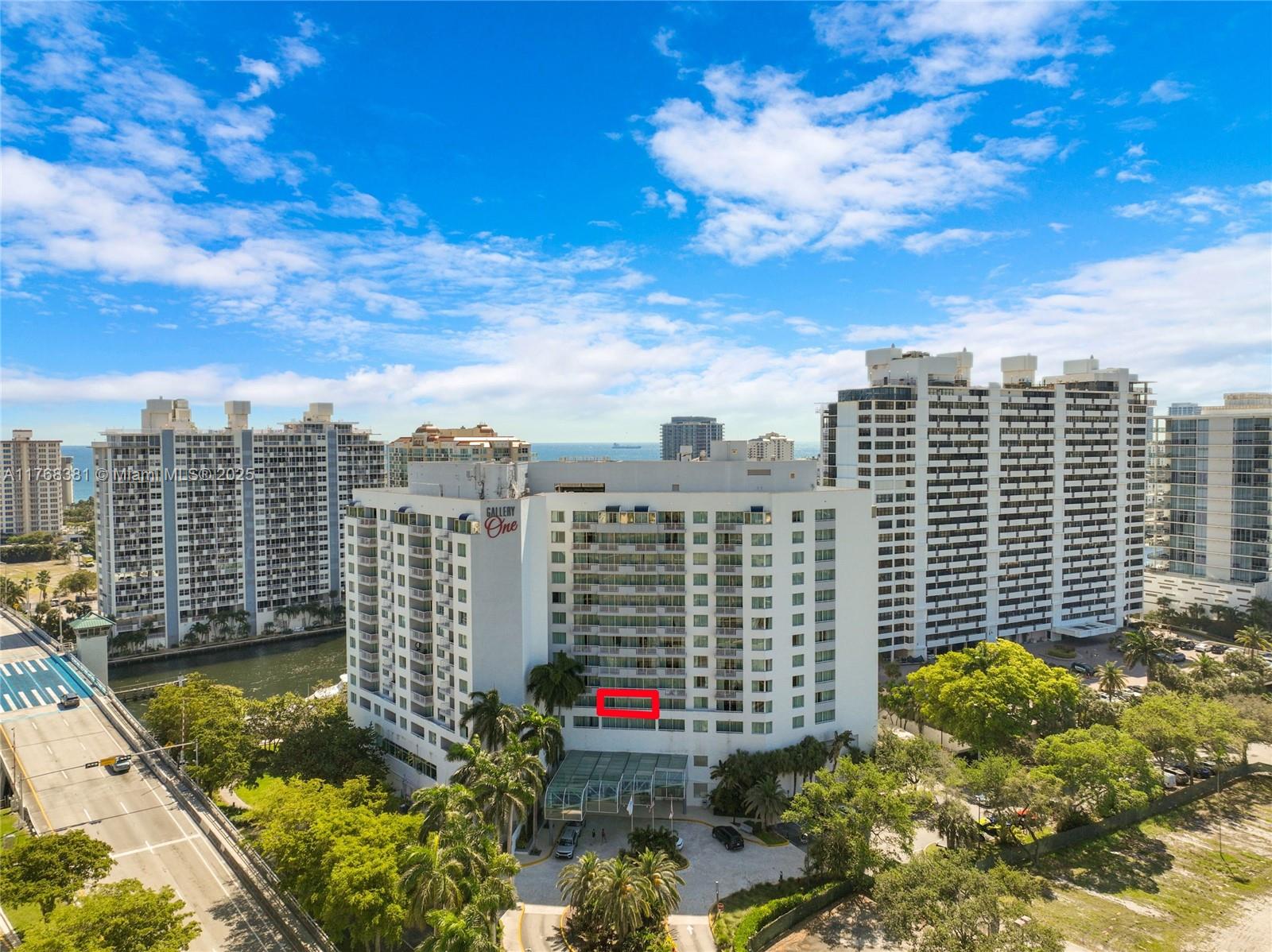 GALLERY ONE - фото