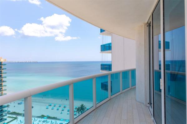 2711 S OCEAN DR #1601, HOLLYWOOD, FL 33019