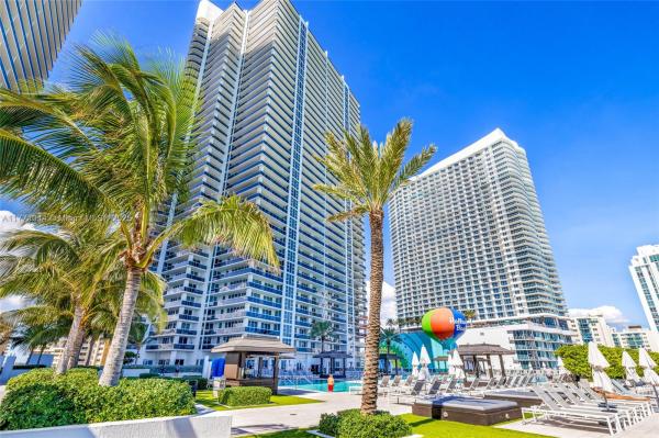 1830 S OCEAN DR #2808, HALLANDALE BEACH, FL 33009