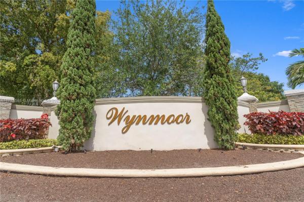 WYNMOOR CONDOS