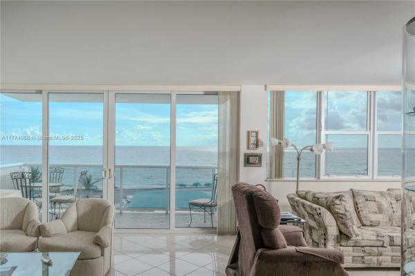 3140 S OCEAN DR #304, HALLANDALE BEACH, FL 33009