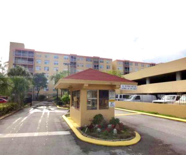 Greynolds Park Condo