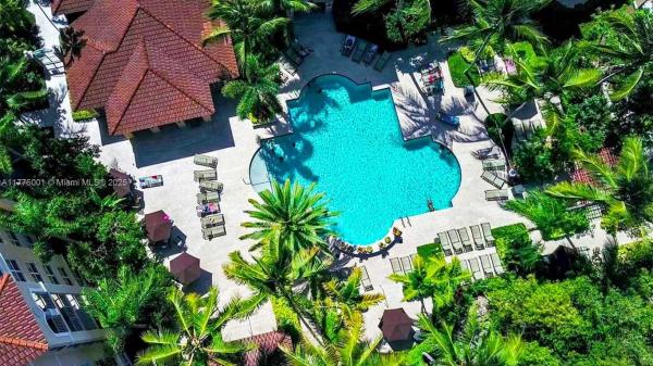 19555 E COUNTRY CLUB DR #8108, AVENTURA, FL 33180