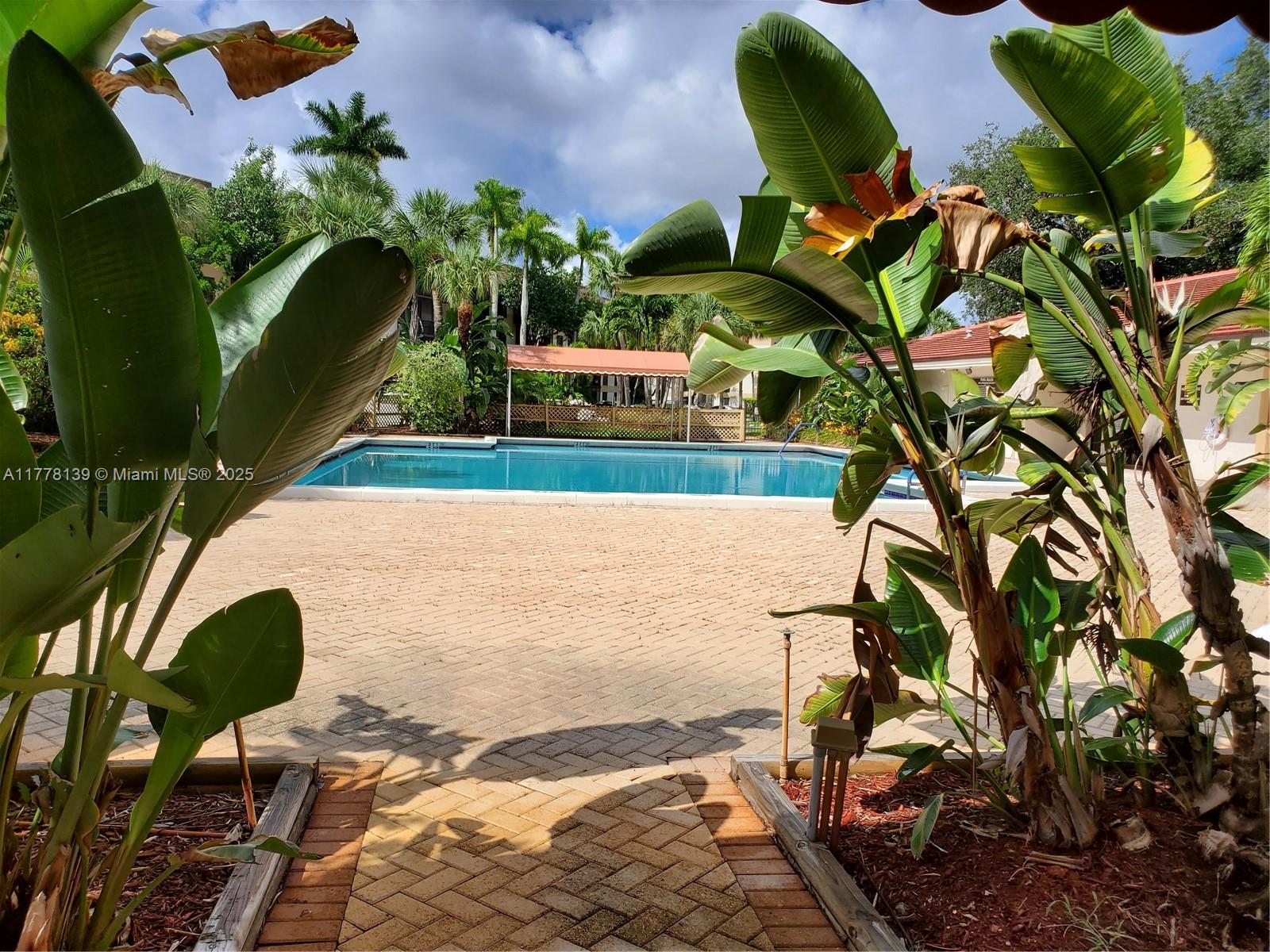 INVERWOOD - фото