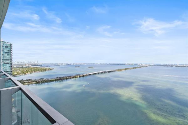 BISCAYNE BEACH CONDO