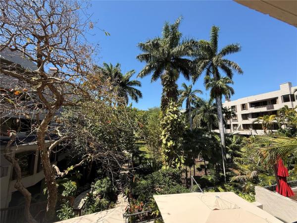 KEY COLONY NO 4 CONDO