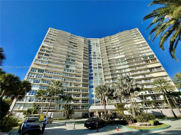 BRICKELL TOWNHOUSE CONDO