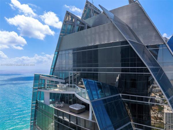 17121 COLLINS AVE #PH4806, SUNNY ISLES BEACH, FL 33160