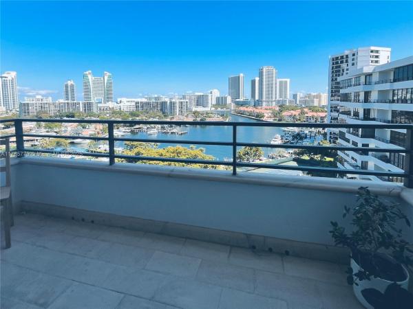 500 THREE ISLANDS BLVD #802, HALLANDALE BEACH, FL 33009