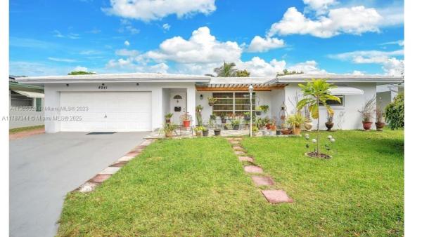 MAINLANDS OF TAMARAC LAKE
