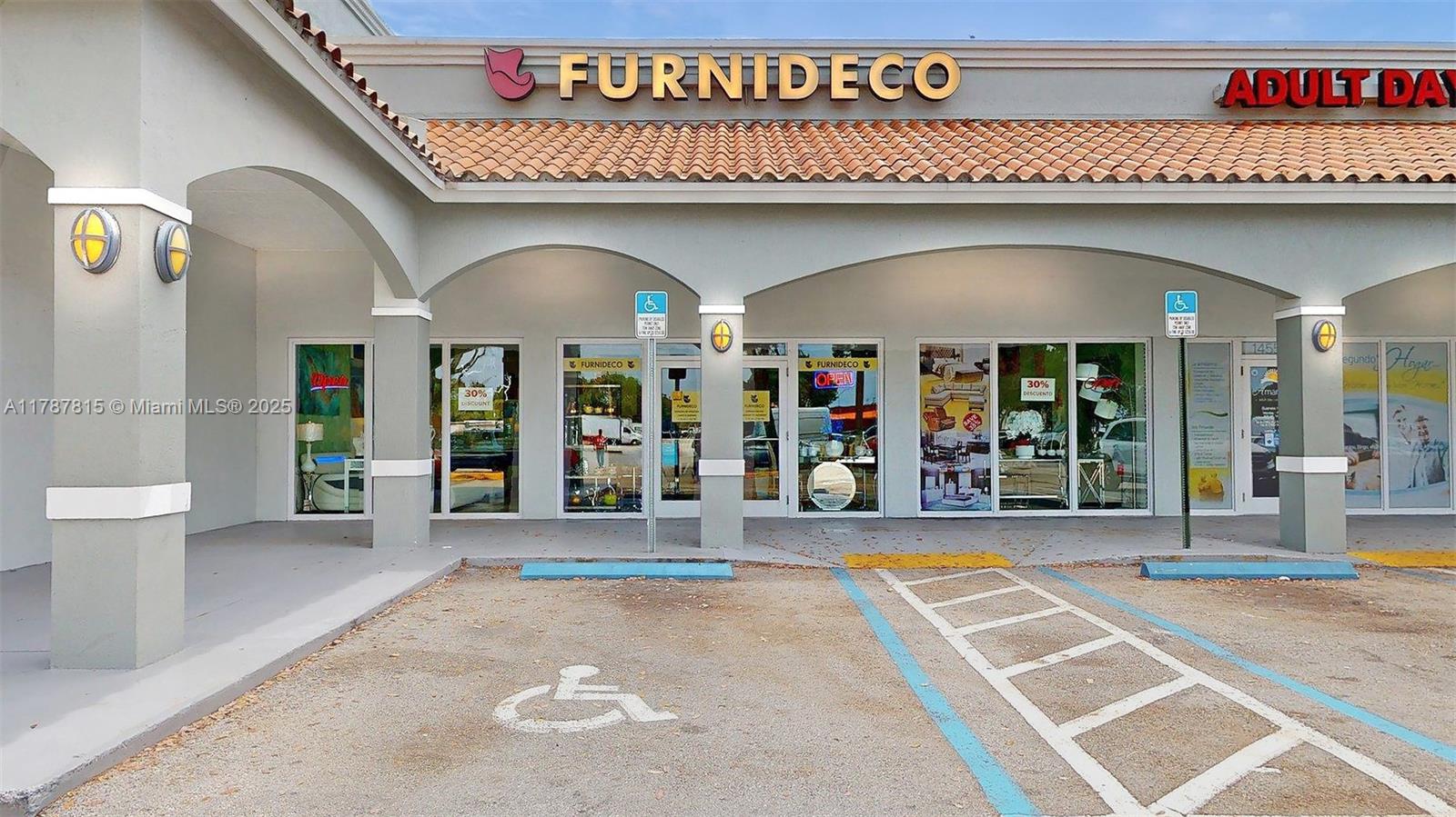 DECOFURNITURE - фото