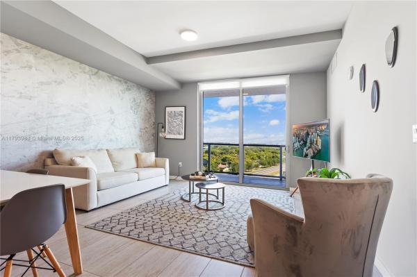 3900 BISCAYNE BLVD #N-813, MIAMI, FL 33137