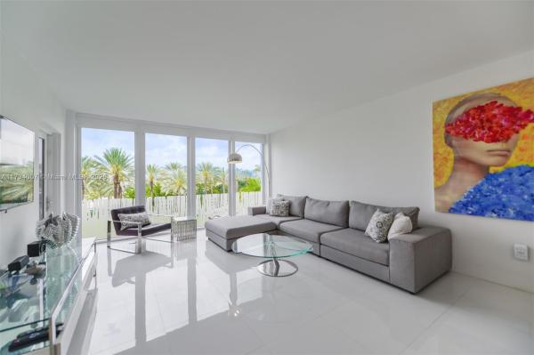 10275 COLLINS AVE #326, BAL HARBOUR, FL 33154