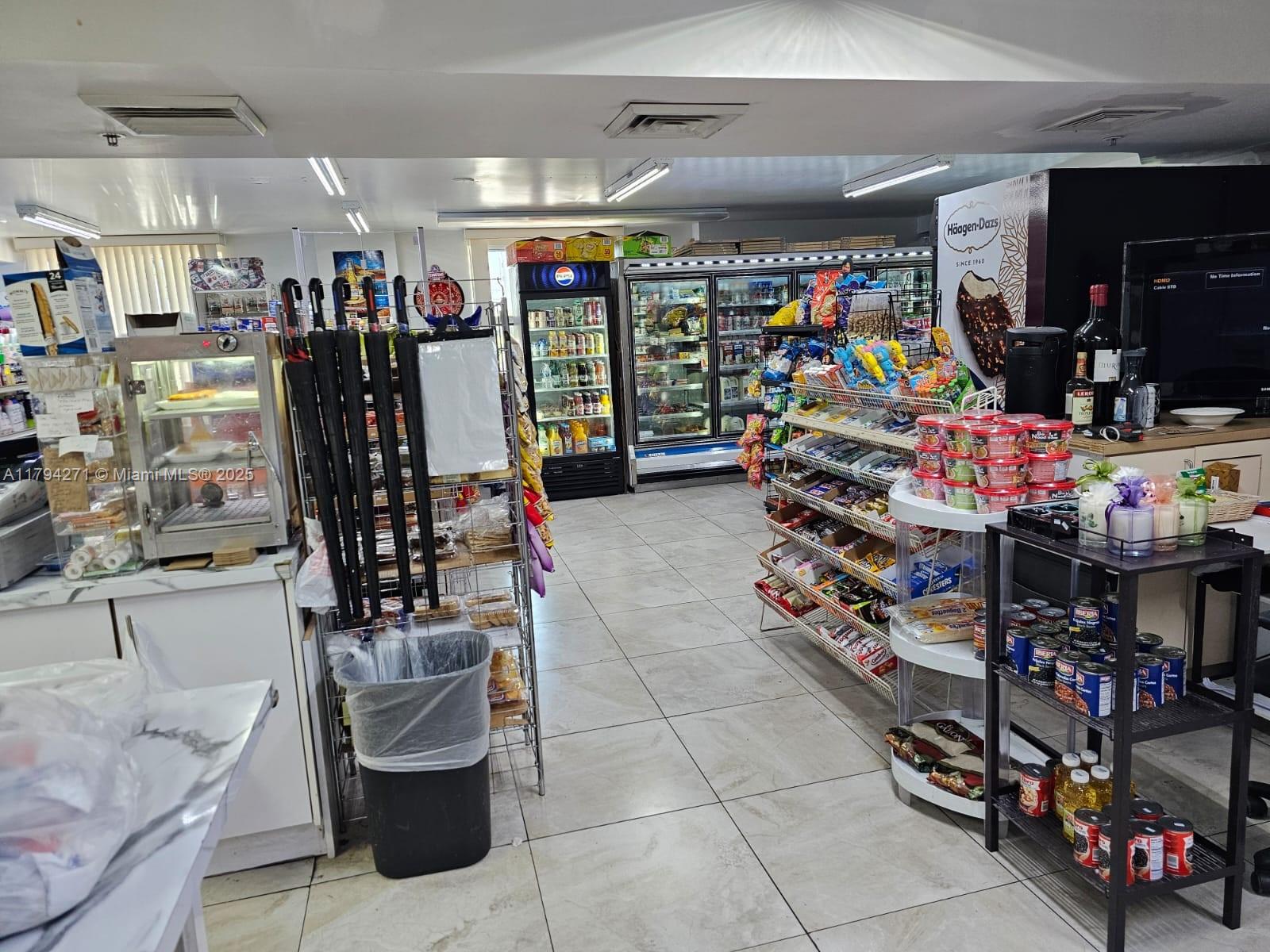 BLUE LAGOON CONDO - фото