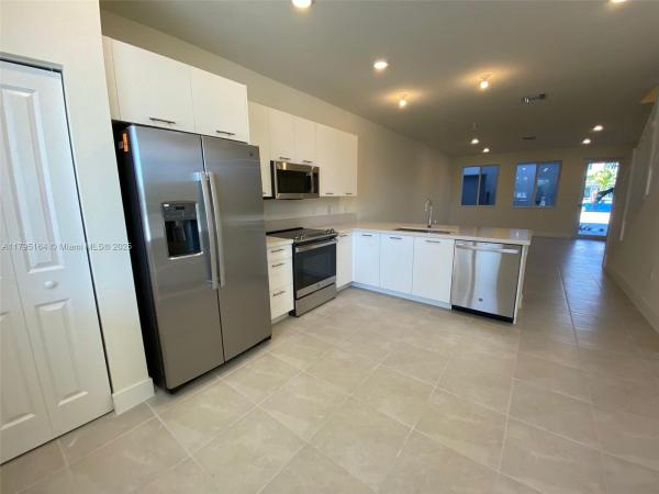 LANDMARK AT DORAL CONDO