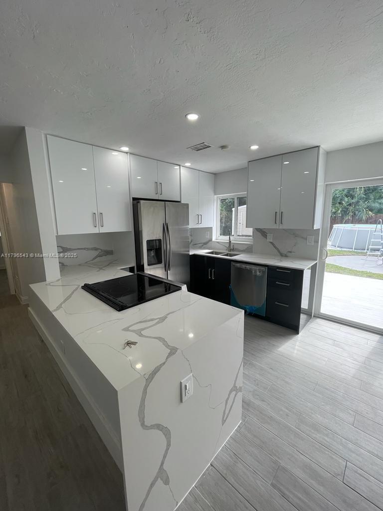 GULFSTREAM ESTATES - фото