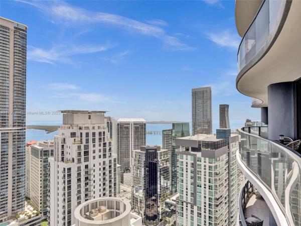 1000 BRICKELL PLZ #PH5103, MIAMI, FL 33131