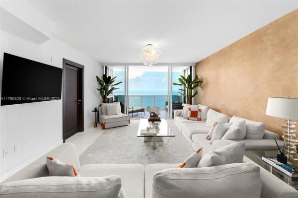18201 COLLINS AVE #5206, SUNNY ISLES BEACH, FL 33160