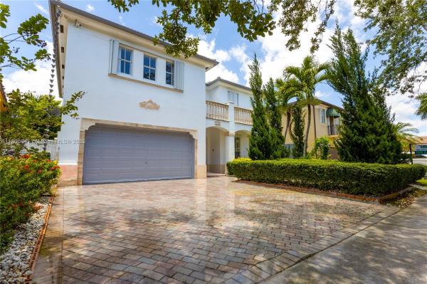 REVISED PLAT OF HAMMOCKS