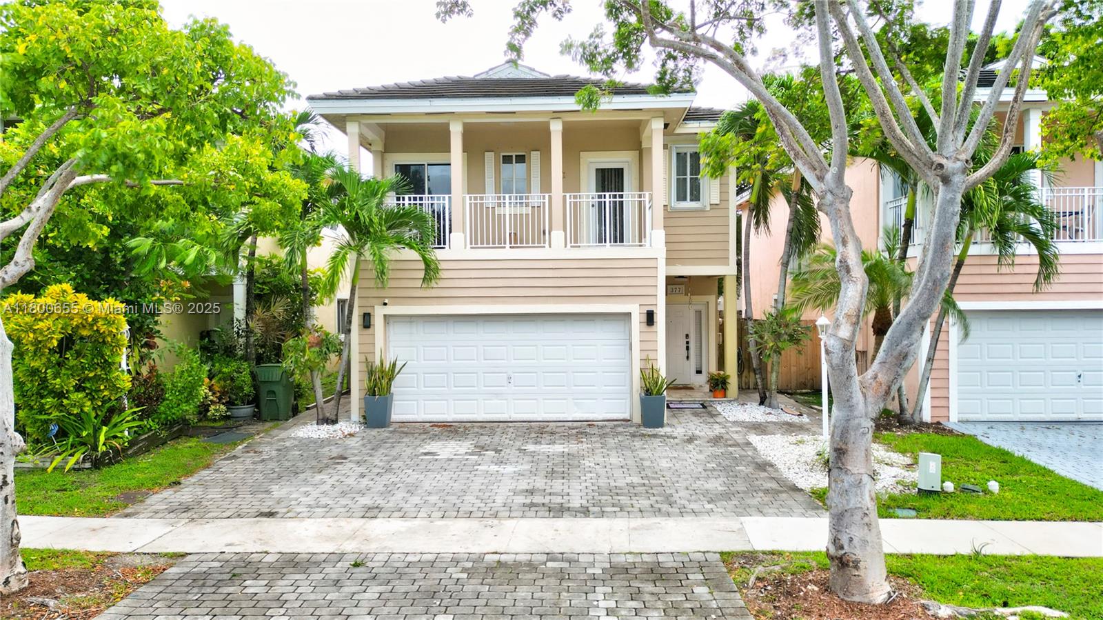 EMILIOS PLACE AT OASIS - фото