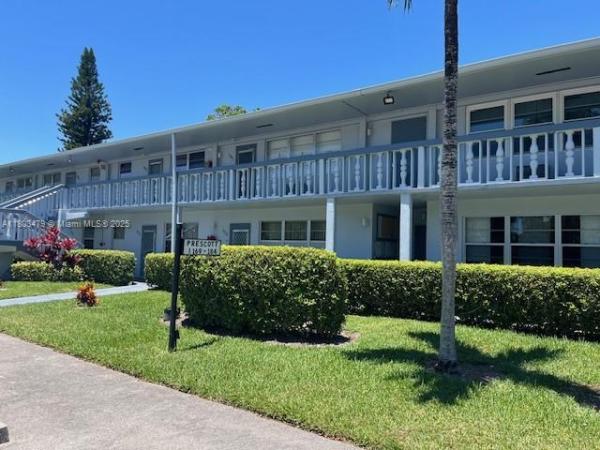 Century Village Prescott