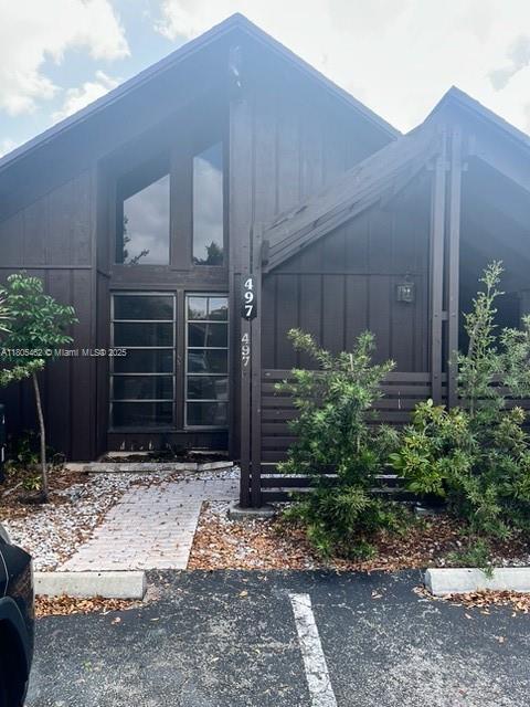 VILLAGE TOWNHOUSES JACARA - фото