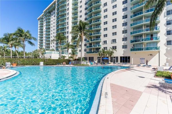 19390 COLLINS AVE #217, SUNNY ISLES BEACH, FL 33160