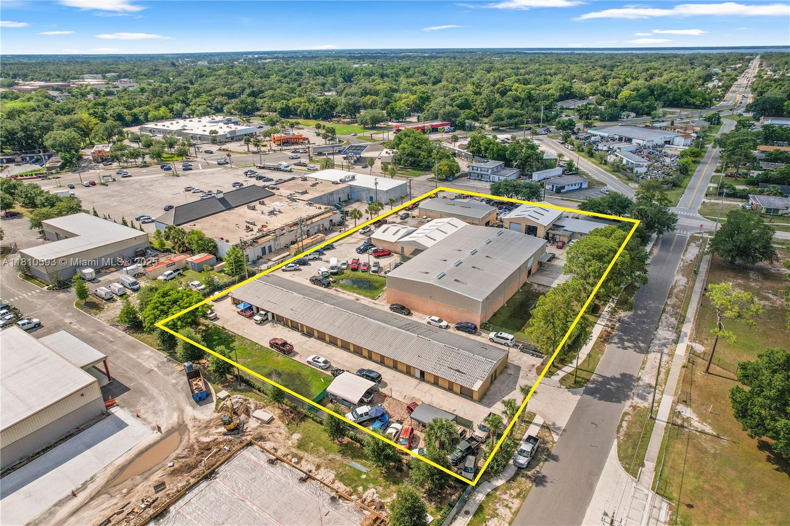 Commercial - фото