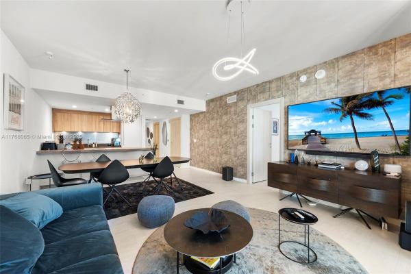 1000 BRICKELL PLZ #4705, MIAMI, FL 33131