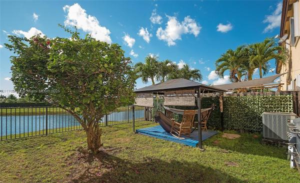 BAYWINDS OF GALAPAGOS