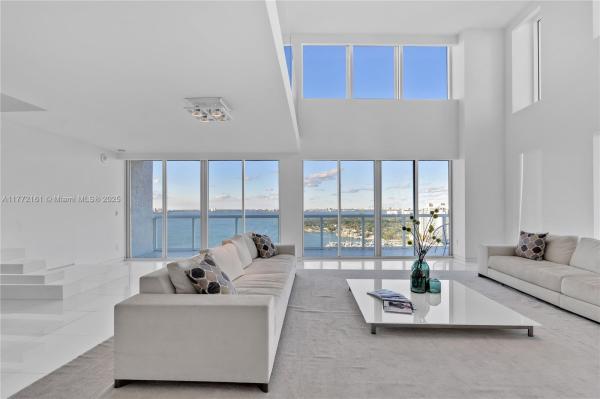 THE GRAND VENETIAN CONDO