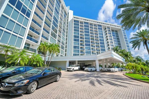 10275 COLLINS AVE #312, BAL HARBOUR, FL 33154
