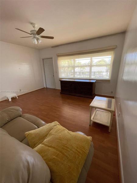 PARK SIDE MANOR CONDO