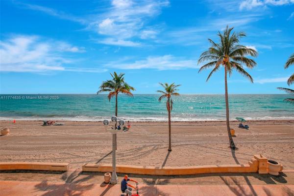 Hollywood Towers Condo