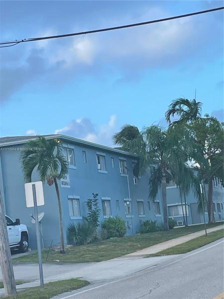 THE ENCLAVE AT CROWN PARK