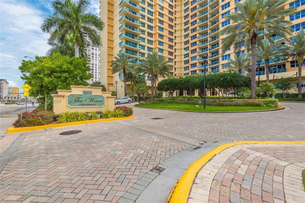 2501 S OCEAN DR #PH30, HOLLYWOOD, FL 33019