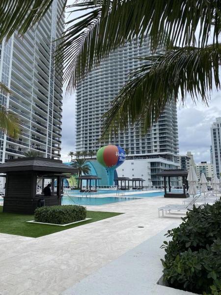 1830 S OCEAN DR #2212, HALLANDALE BEACH, FL 33009