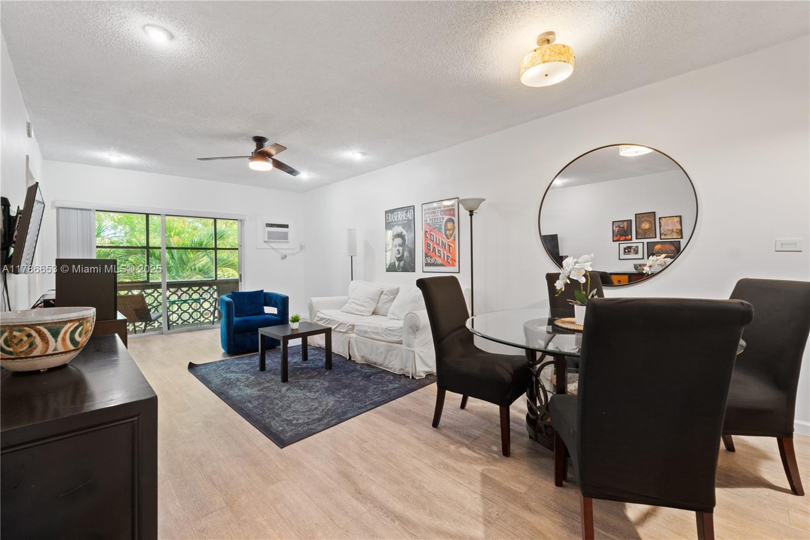 SANTONA CONDO - фото