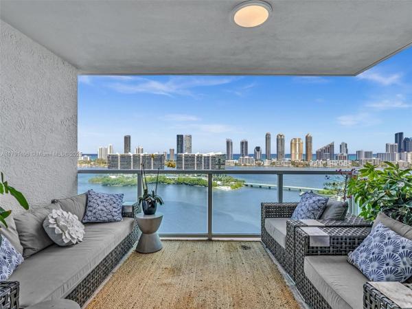 3201 NE 183RD ST #2102, AVENTURA, FL 33160