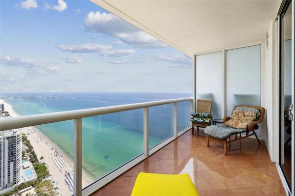 1830 S OCEAN DR #4712, HALLANDALE BEACH, FL 33009