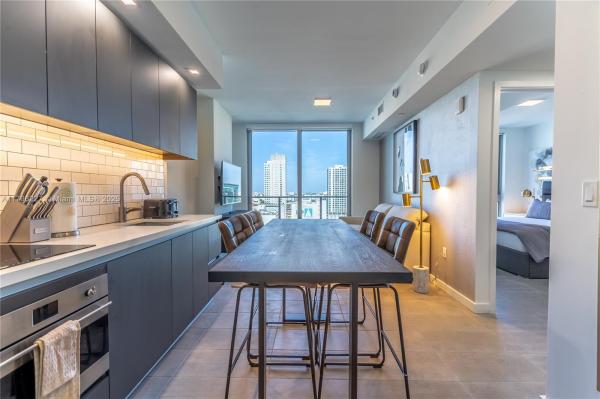 227 NE 2ND ST #2004, MIAMI, FL 33132