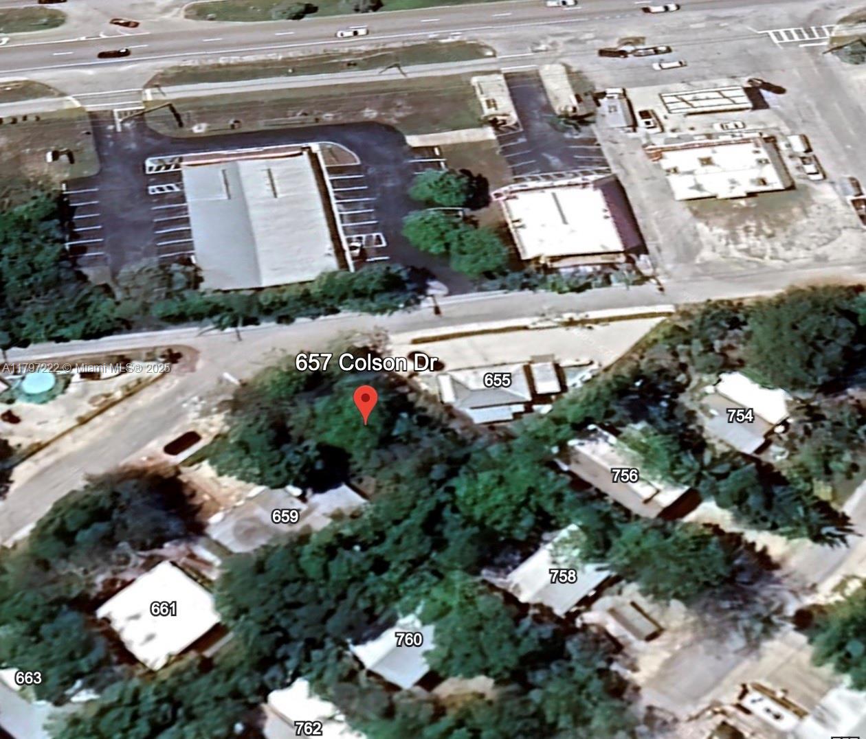 TWIN LAKES - фото