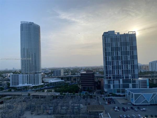 90 SW 3RD ST #1909, MIAMI, FL 33130